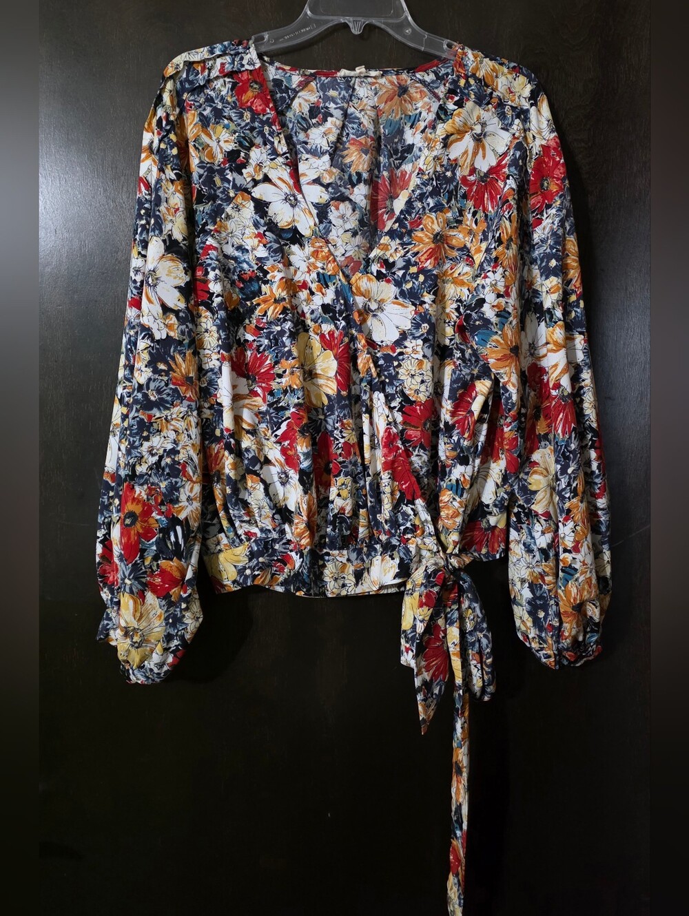 Easel Navy Multicolor Floral Wrap Blouse with Tie Waist Cropped Length Size M